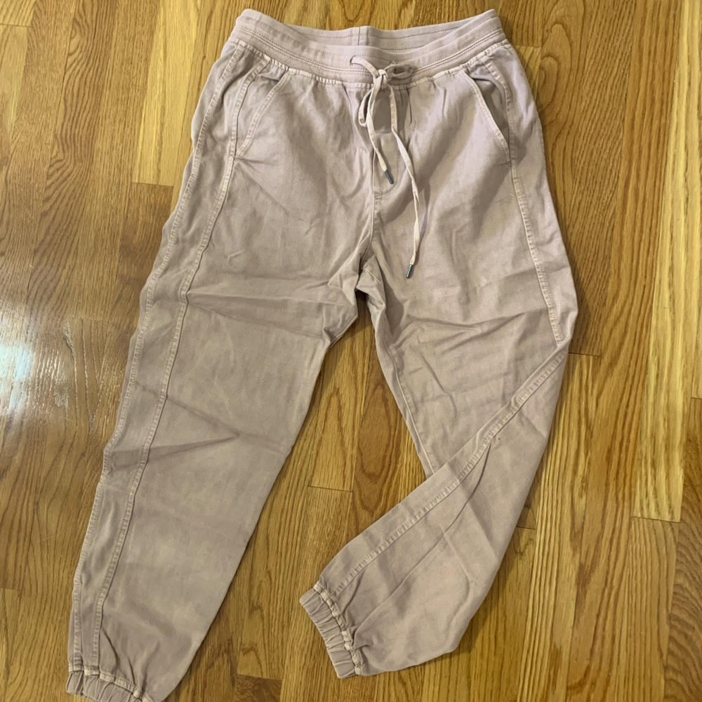 Never worn- Gap cotton jogger